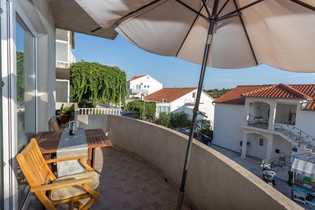 Apartman Lucy Хвар Екстер'єр фото