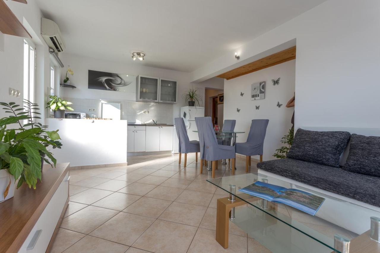 Apartman Lucy Хвар Екстер'єр фото