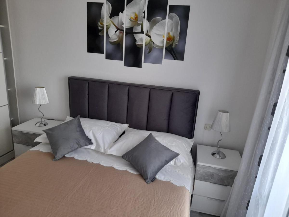 Apartman Lucy Хвар Екстер'єр фото